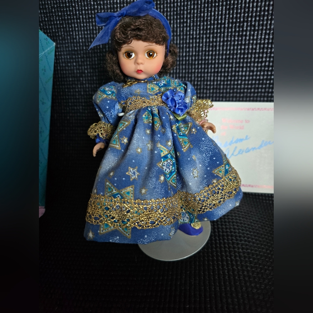 Madame Alexander Happy Chanukah Jewish Doll And Stand #10367